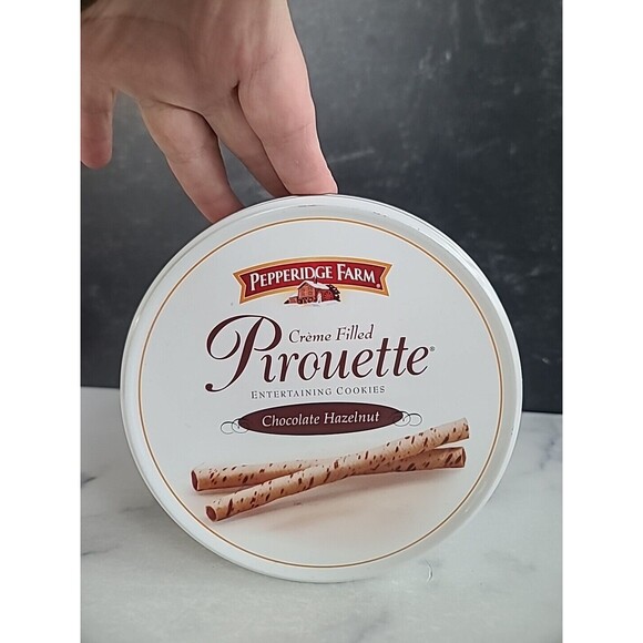 Pepperidge Farm Pirouette Cookies Empty Tin Large 28 oz 8x6-Inch Canister Shape - Picture 7 of 10